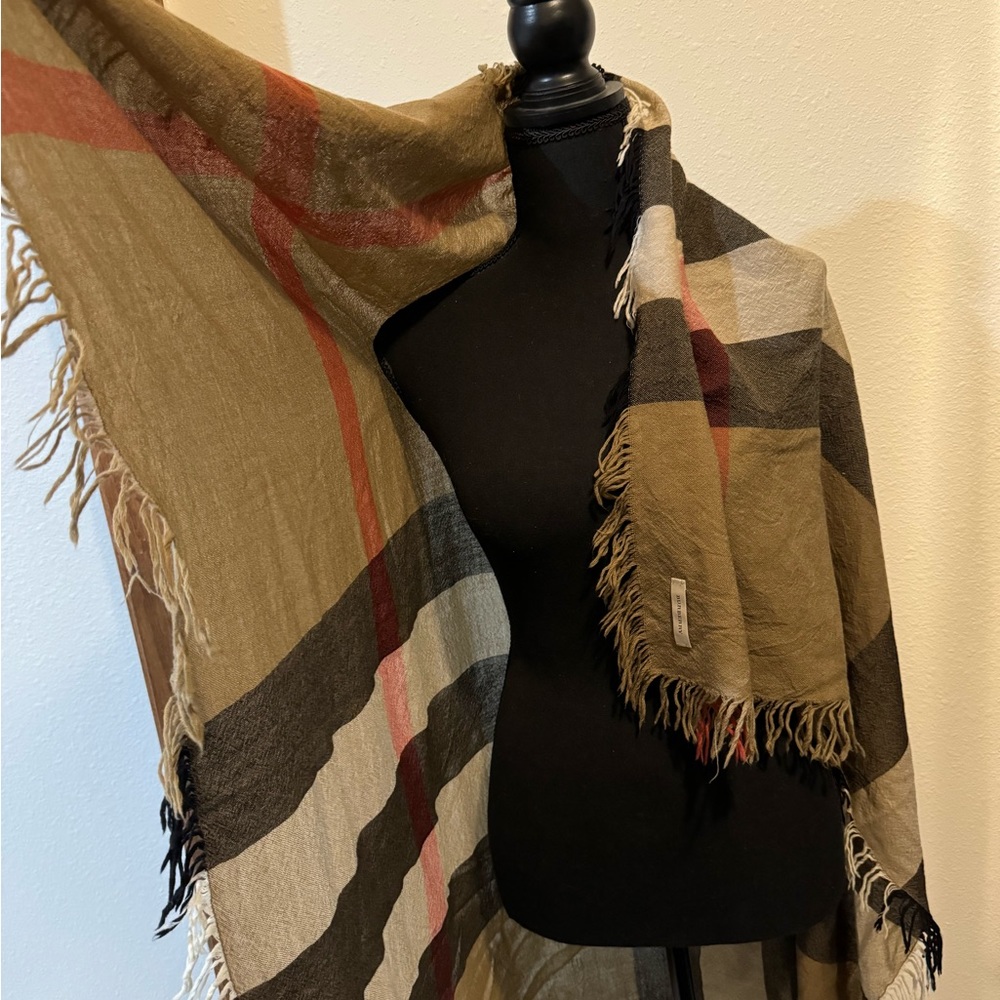 Burberry Merino scarf - Picture 7 of 11